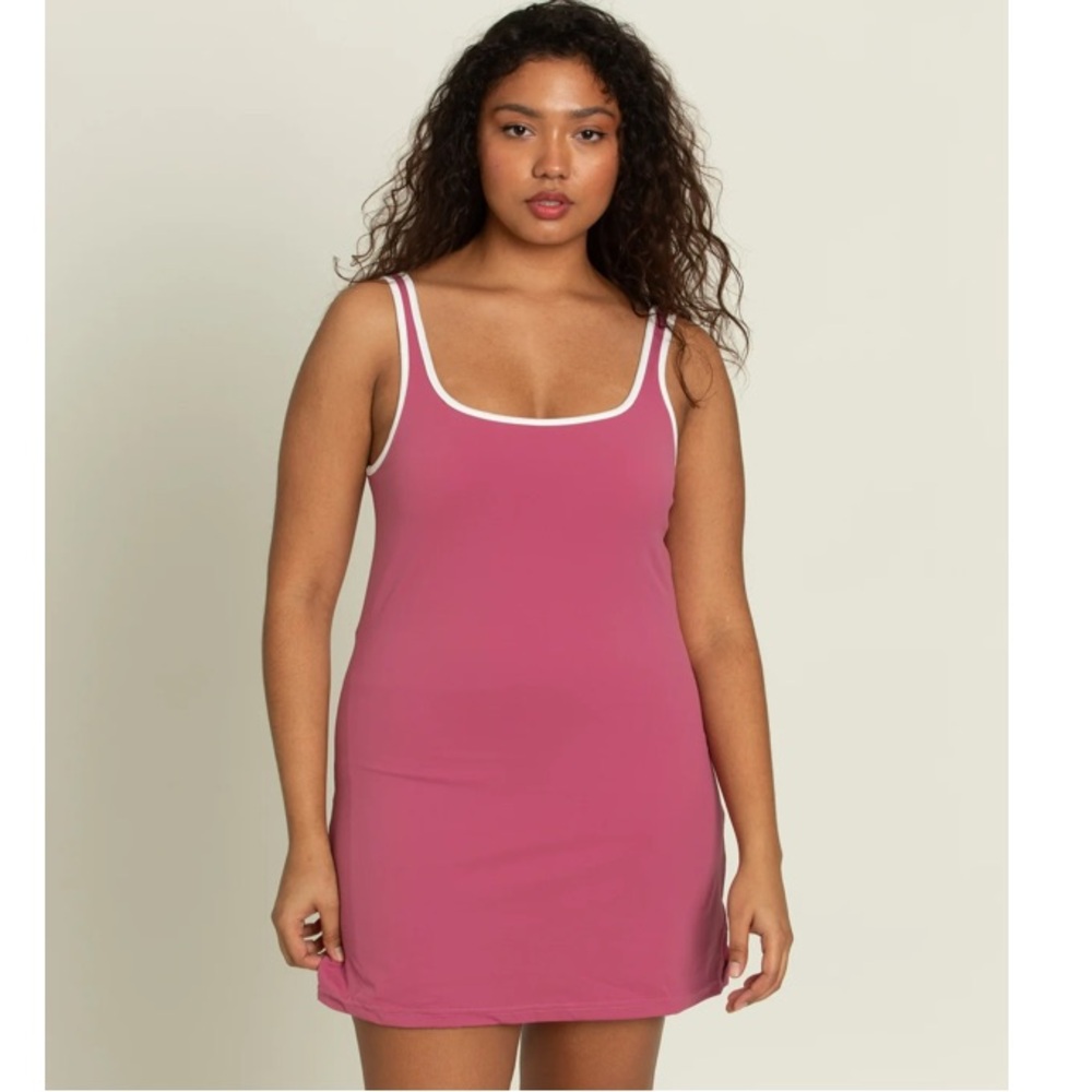Gold Hinge Berry Open Back Active Dress XL